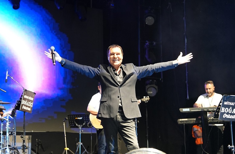 Türk Pop Müziğinin Efsane İsmi Mithat Körler KAFUM’da Sahne Aldı