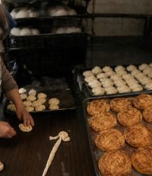 Kahramanmaraş’ta Bayram Kömbeleri Fırına Girdi