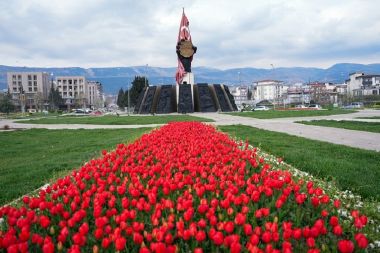 Şehir Çiçek Açtı; Kavşaklarda Görsel Şölen