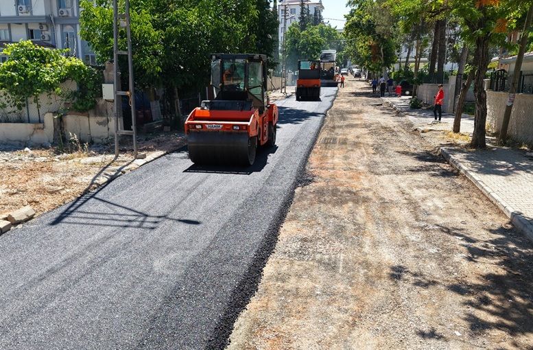 Büyükşehir Pazarcık’ta Sıcak Asfalt Seferberliğine İstasyon Caddesi ile Başladı