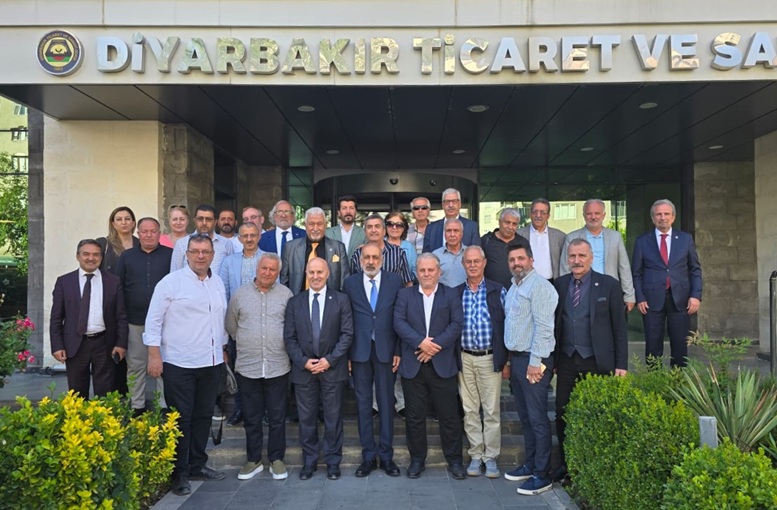 Diyarbakır’da Medya Zirvesi: Medya Meslek Yasası ve Medya Meslek Birliği İçin Tarihi Çağrı
