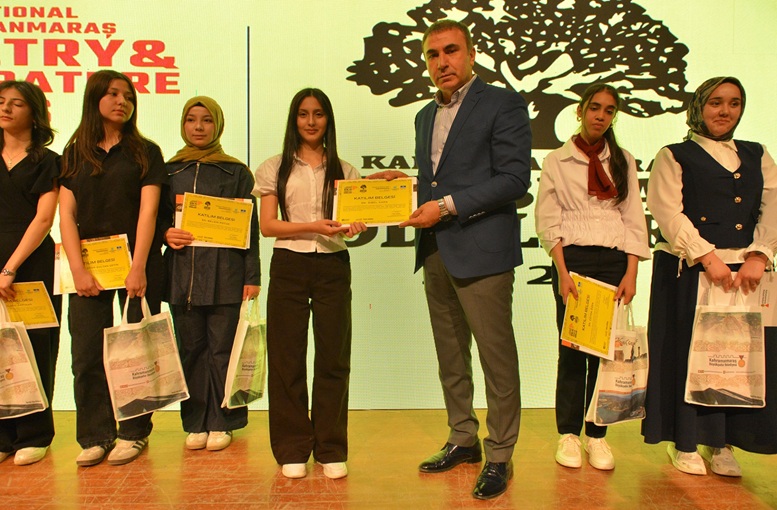 Edebiyatın Başkentinde Kalemler ve Sesler Yarıştı; Dereceye Girenler Ödüllendirildi