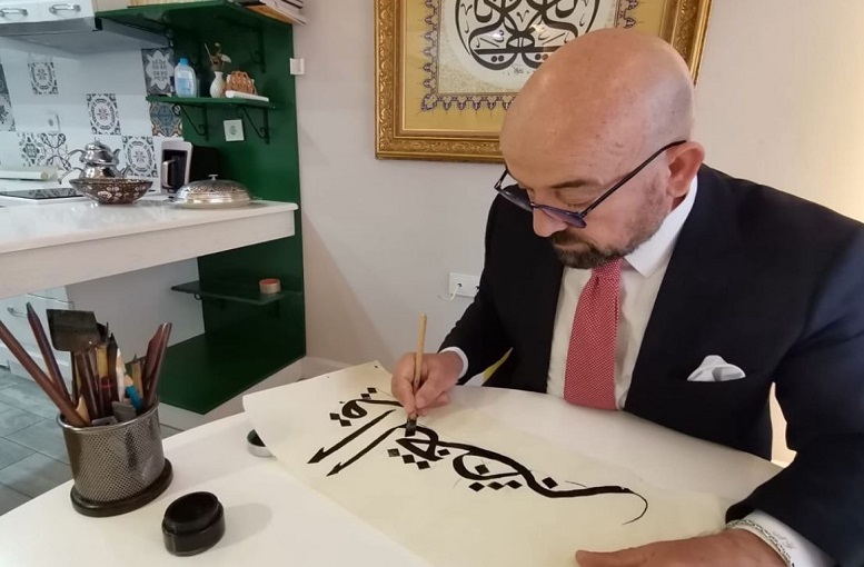 Hat Üstadı Arif Yücel Uluslararası Fuarda Gururumuz Oldu