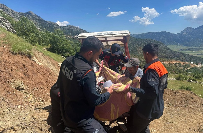 Kahramanmaraş’ta Ayağı Kırılan Yaşlı Kadın Dağlık Alanda Kurtarıldı