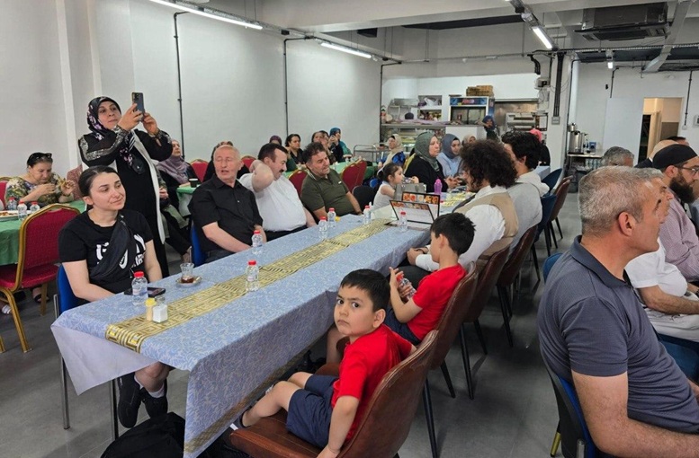 Londra’da Kahramanmaraşlılar Bayramlaştı