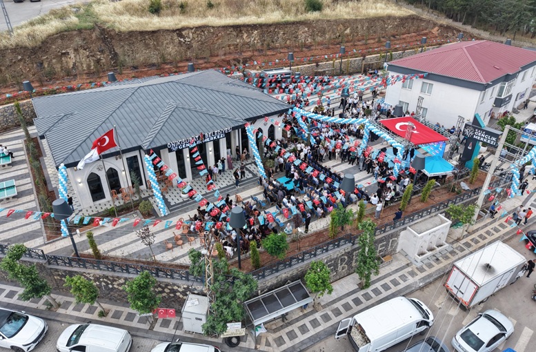 Onikişubat Belediyesi’nin Kale Gençlik Merkezi Yoğun Katılımla Hizmete Açıldı