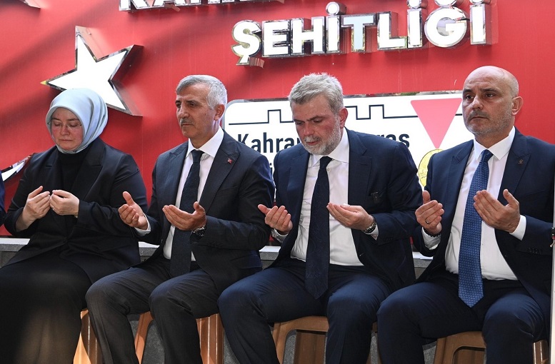 Şehitler Kabri Başında Dualarla Anıldı
